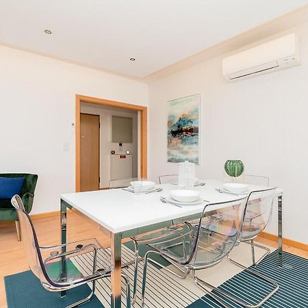 Modern Deco Apartment With Balcony Lisbon Luaran gambar