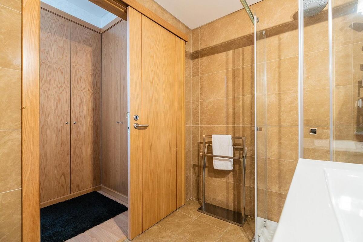 Modern Deco Apartment With Balcony Lisbon Luaran gambar